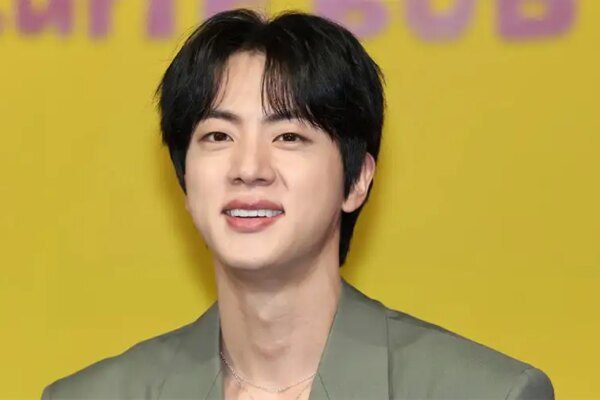 BTS Jins First Solo Concert Film RunSeokjin Ep Tour to