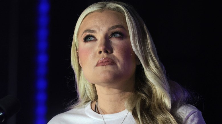 Erika Kirks Strange JD Vance Hug Explanation Makes Affair Rumors