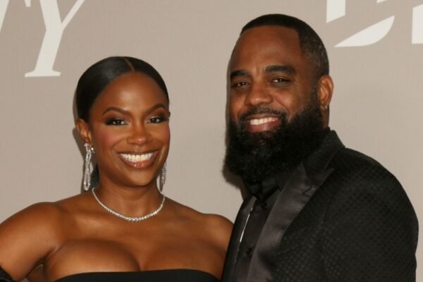 Kandi and Todd reunite for daughters birthday after split