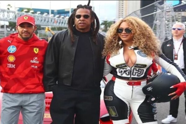 Lewis Hamiltons crazy move at 200 mph stuns Beyonce