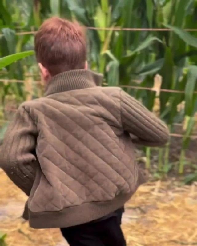 MEGHAN MARKLE AND PRINCE ARCHIE TWIN IN SOCIAL MEDIA VIDEO