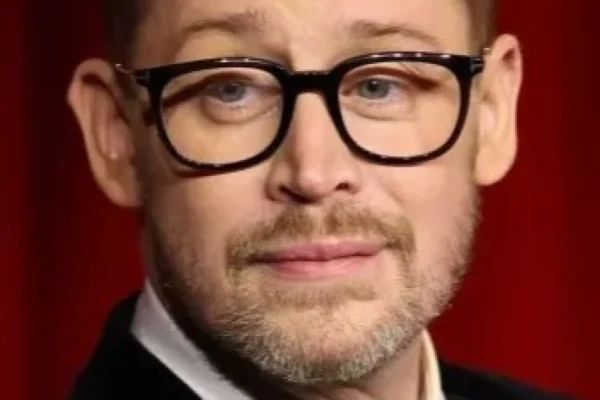 Macaulay Culkin Unveils the Full Story of His Unique Middle.webp