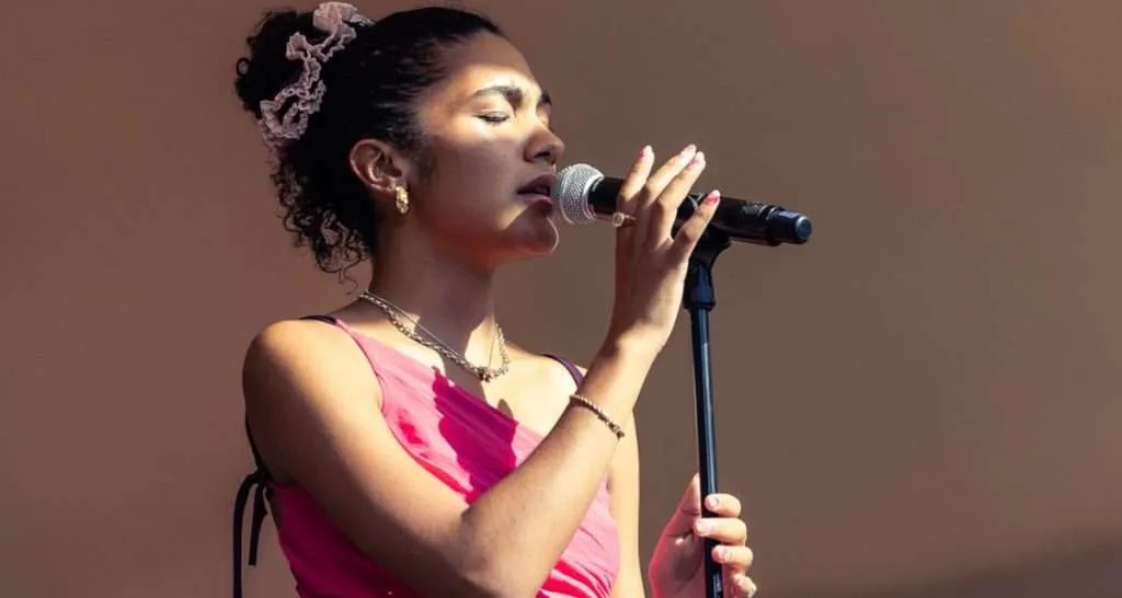 Olivia Dean Criticizes Ticketmaster Over Vile Resale Prices