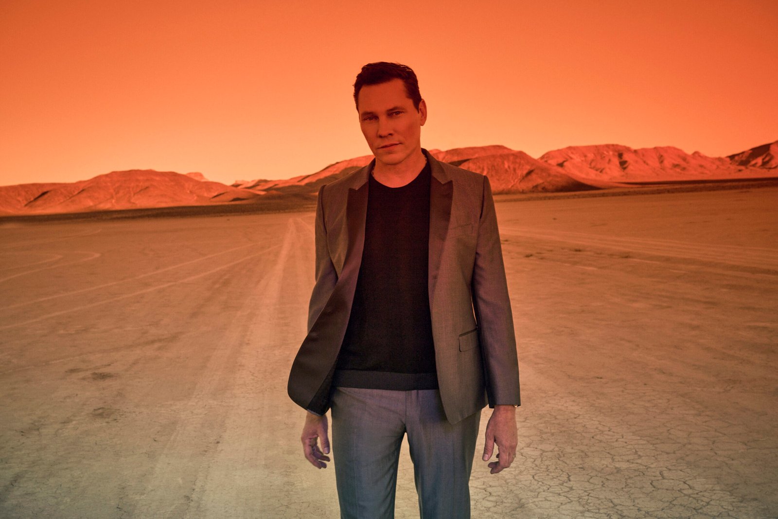 Tiesto Announces New Album Returns to Trance Roots With Bring scaled