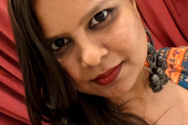 Vidhu Vinod Chopra Calls Social Media Influencers 'Ch***ya'- Watc...