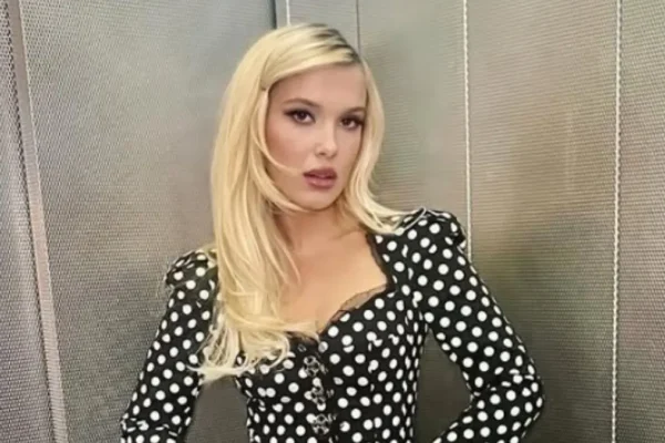 ‘Stranger Things Star Millie Browns Big Moment Unravels After H.webp