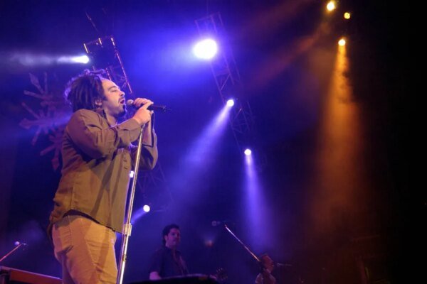Counting Crows At Star 98.7 Not So Silent Night 2002