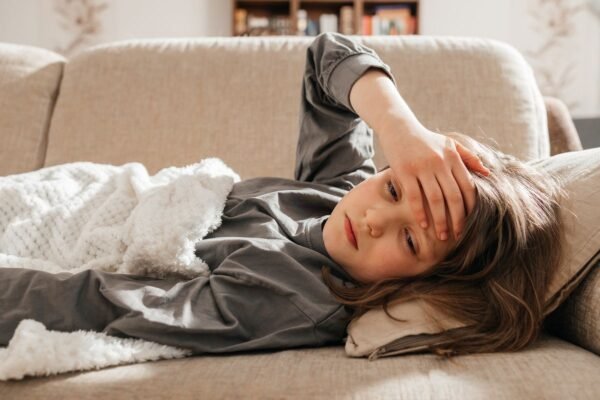 Doctors warns of the red flags parents need know as 'superflu' spreads across Ireland