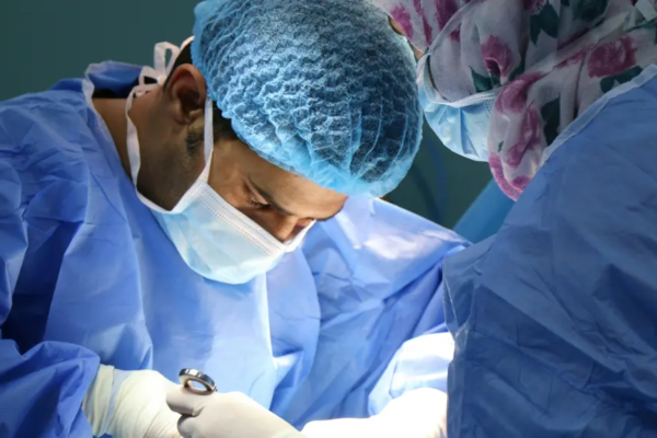 How Plastic Surgeons Balance Art, Safety, and Self-Image in 2025