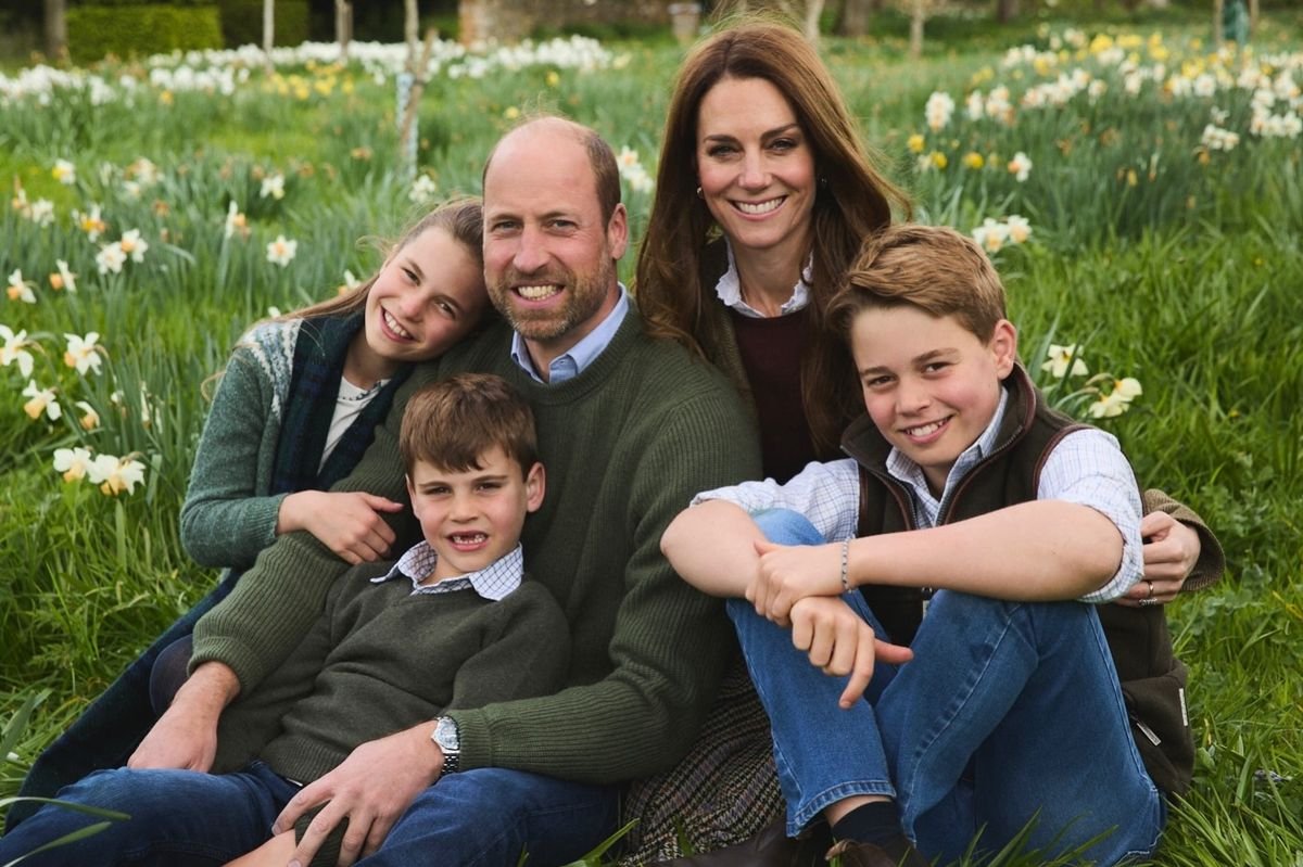 Kate Middleton and Prince William reveal brand new family photo for 2025 Christmas card