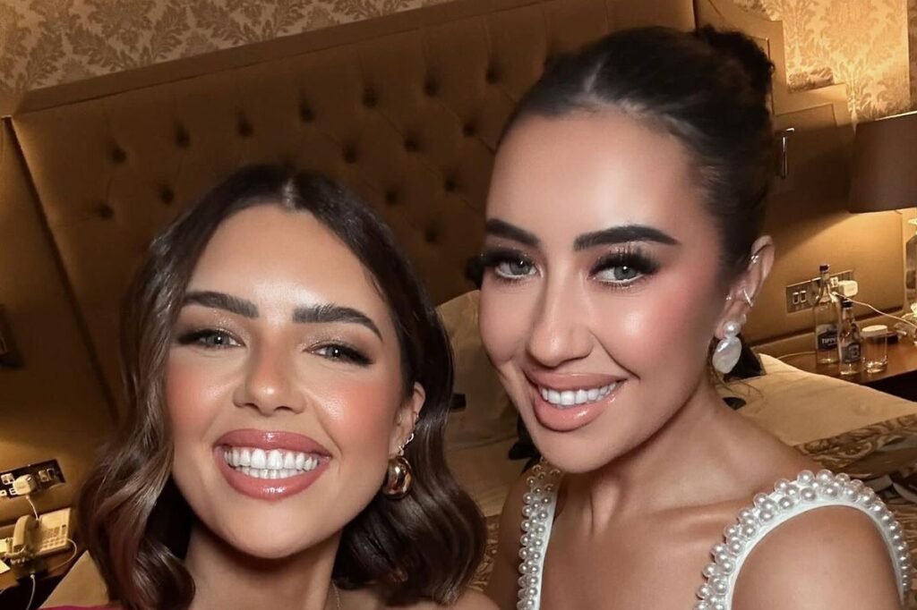 Sisters Bonnie and Lottie Ryan