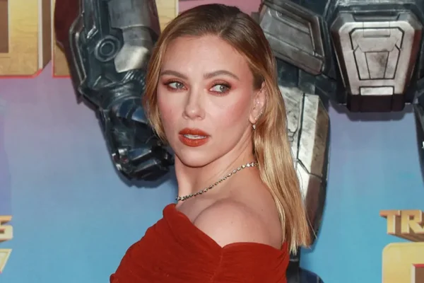 Photo of Scarlett Johansson