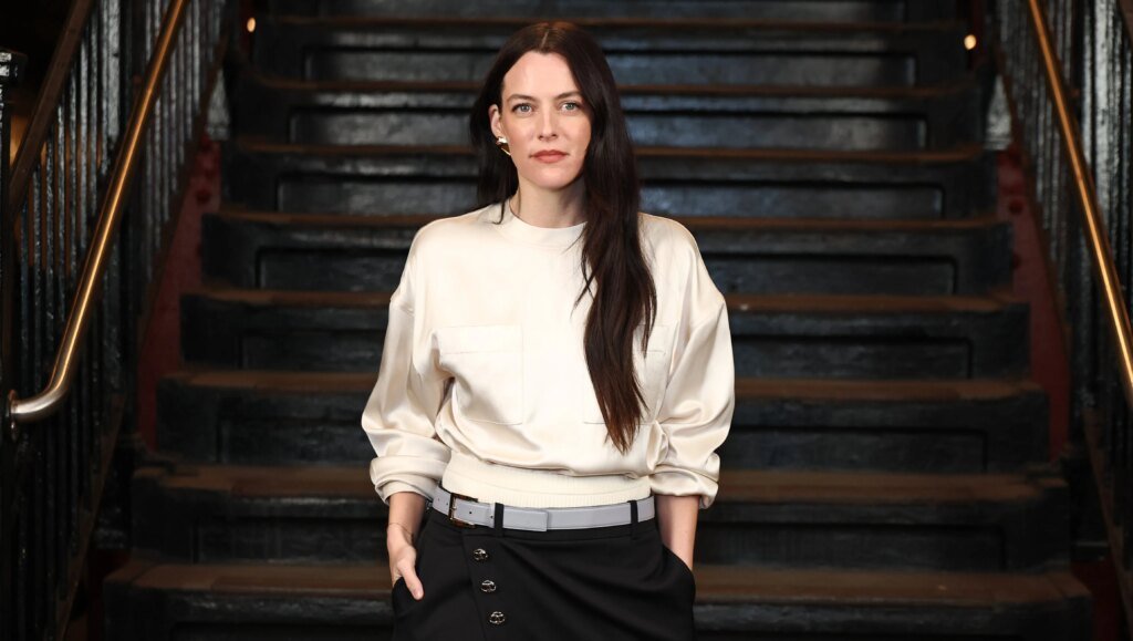 Who Is Riley Keough? 5 Things About Lisa Marie Presley’s Daughter – Hollywood Life