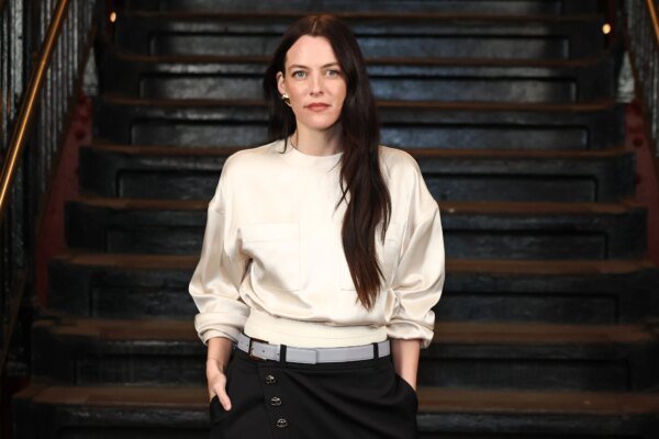 Who Is Riley Keough? 5 Things About Lisa Marie Presley’s Daughter – Hollywood Life